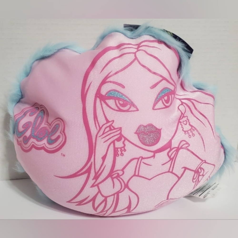 Bratz Cloe MGA home decor pillow room pink round shaped new